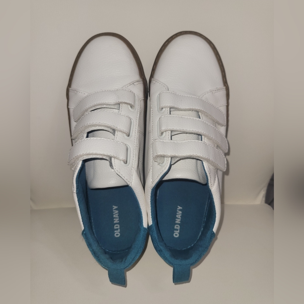 Old Navy Off White Sneakers with Blue Accents